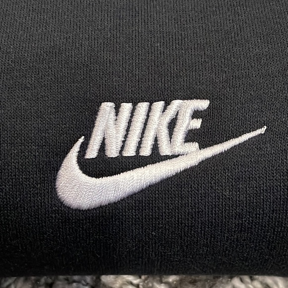 New NIKE Sportswear Standard Fit Tapered Leg Club Fleece Joggers - Picture 16 of 16